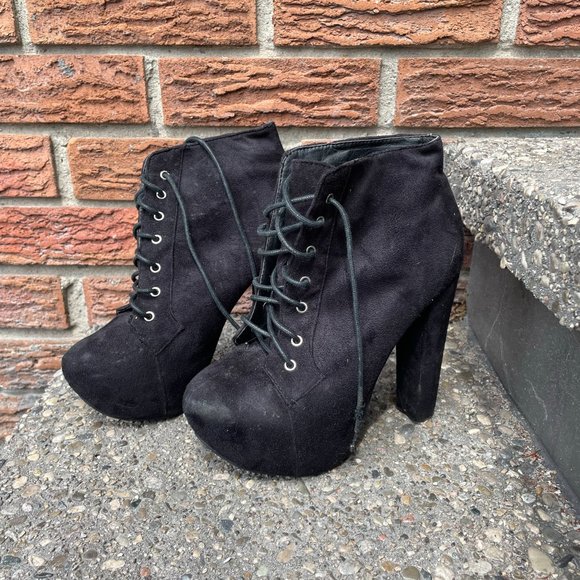 Loved, in Good Condition, Women's Club Couture Black Suede Booties Size 7 - Picture 2 of 7